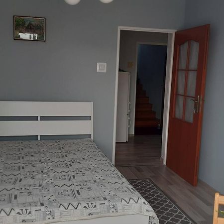U Danusi - Pokoje Do Wynajecia Solec Zdroj Exterior photo
